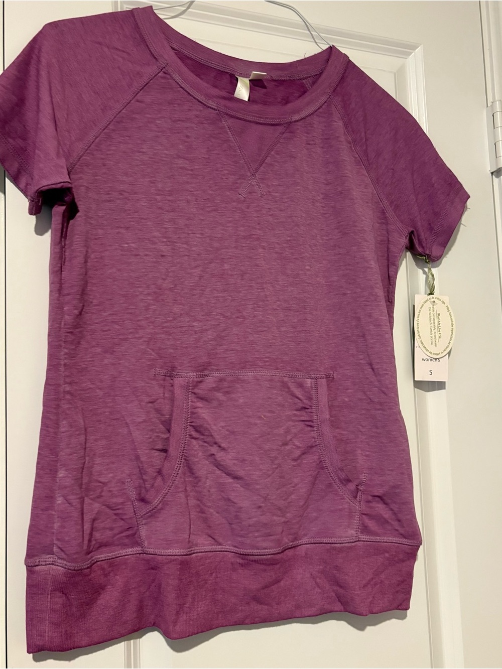 Green Tea Plum Short-Sleeve Pullover with Front Pocket